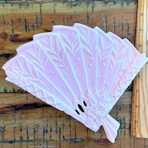 McCoy USA Ceramic wall pocket